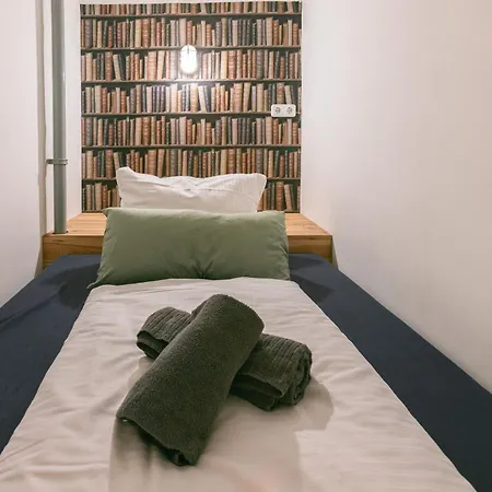 Apartment Blue Chili 30 - Industrial Chic Im Coolen Wedding - Bis 7 Personen